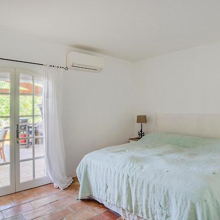 6 Bedroom Pet Friendly Home In Carcès エクステリア 写真