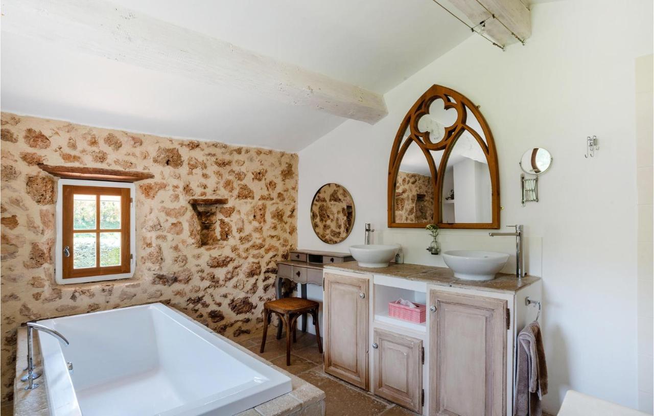 6 Bedroom Pet Friendly Home In Carcès エクステリア 写真